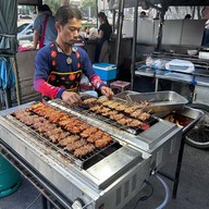 ไก่ปิ้งหมูกัญญา (ตึก SM Tower)