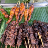 ไก่ปิ้งหมูกัญญา (ตึก SM Tower)