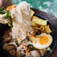 ก๋วยเตี๋ยวลับในสวน x ซัมแวร์ โฮมคาเฟ่ บางคูเวียง,บางกรวย,นนทบุรี