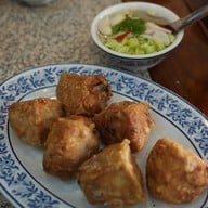 ห้องอาหารเทียบทอง