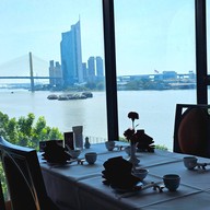 บรรยากาศ The Emperor