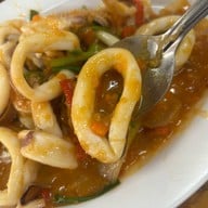 ครัวลุงแดง ท่าข้าม
