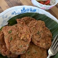 เมนูของร้าน เรือนไทยกุ้งเผา วัดเชิงเลน