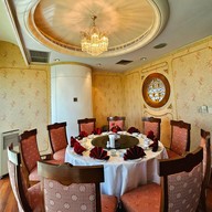 บรรยากาศ The Emperor