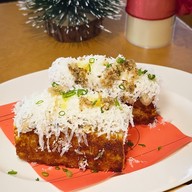 HALFWAY Brunch & Bar งามดูพลี