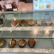 TRINITY BAKEHOUSE ถนนหน้าเมือง