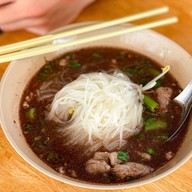 เมนูของร้าน ก๋วยเตี๋ยวเรือเจ๊นา