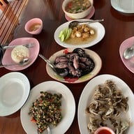 ครัวปลาทู (ทิดอ้วน) บางแสน