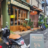 Moon Doughnuts & Drinks สงขลา