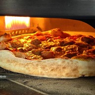 HALFWAY Brunch & Bar งามดูพลี