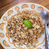 อาก๋ง ตามสั่ง  ส้มตำ ข้างม.เกษมร่มเกล้า สาขา1