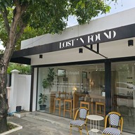 Storefront of Lost'n Found Coffee PhutthaMonthon Sai2