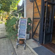 Green Moon Cafe