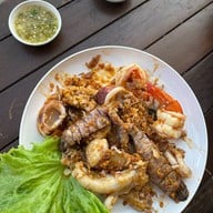 จงเจริญ ข้าวต้มทะเล -