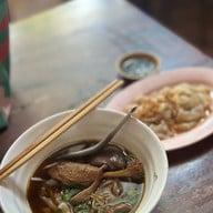 ไก่แก้วก๋วยเตี๋ยวเป็ด (ศรีย่าน)
