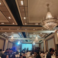 โรงแรมฮอลิเดย์ อินน์ กรุงเทพ สีลม