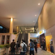 โรงแรมฮอลิเดย์ อินน์ กรุงเทพ สีลม