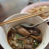 ไก่แก้วก๋วยเตี๋ยวเป็ด (ศรีย่าน)