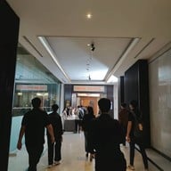 โรงแรมฮอลิเดย์ อินน์ กรุงเทพ สีลม