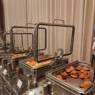 โรงแรมฮอลิเดย์ อินน์ กรุงเทพ สีลม