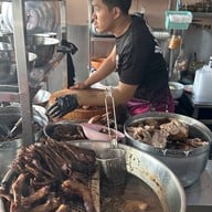 ไก่แก้วก๋วยเตี๋ยวเป็ด (ศรีย่าน)