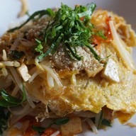 เมนูของร้าน ผัดไทห่อไข่หน้าโรงพัก(เจ้าเก่า)