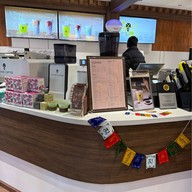 CLOVES COFFEE  Dukezong Ancient Town