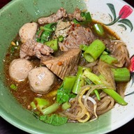 ก๋วยเตี๋ยวเรือ (ป้าเล็ก) เจ้าเก่า