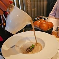 The District Grill Room and Bar สุขุมวิท ซ.57