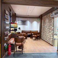 CLOVES COFFEE  Dukezong Ancient Town