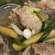 สุพิศ Restaurant -