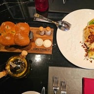 The District Grill Room and Bar สุขุมวิท ซ.57