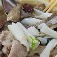 เจ๊จู ต้มเลือดหมู