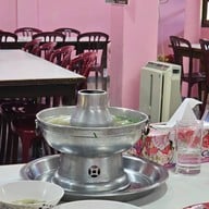 ร้านแดงอาหารทะเล (ร้านต้นตำรับตัวจริงกว่า40ปี)