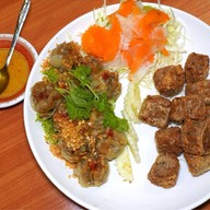 ร้านเทียบเหลา กระเพาะปลาน้ำแดง สาขา1