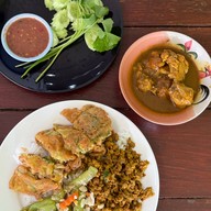 เมนูของร้าน ร้านข้าวแกงปักษ์ใต้ ปั๊ม ปตท. กิ่งแก้ว