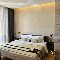 Atta Lakeside Resort Suite