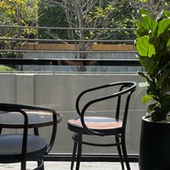 BEANS Coffee Roaster ทองหล่อ