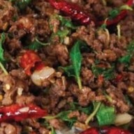 ผัดกระเพราโลโซ+ก๋วยจั๊บน้ำข้นตีนไก่ มี่