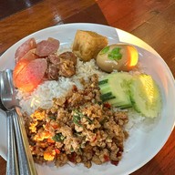 ครัวยุ้งข้าว ปั๊มปตทบางปะอิน