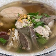 ลิ้ม ต้มเลือดหมู พัทยาเหนือ ลิ้ม lim 林 (ต้มเลือดหมู) (Lim) ลิ้ม พัทยา