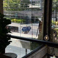 BEANS Coffee Roaster ทองหล่อ