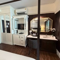 โรงแรมเฮือนขันทอง