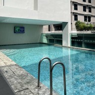 Holiday Inn Express & Suites Bangkok Central Pier