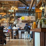 ครัววันสุข Kitchen Bar & Gallery 1