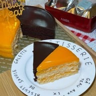 AMOR ทองหล่อ