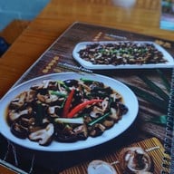 เมนู ลีไวน์รักไทย อาหารจีนยูนาน