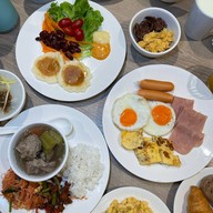 Holiday Inn Express & Suites Bangkok Central Pier