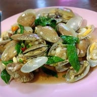 ครัวปลาทู (ทิดอ้วน) บางแสน