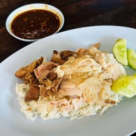 บ้านนงลักษณ์ข้าวมันไก่